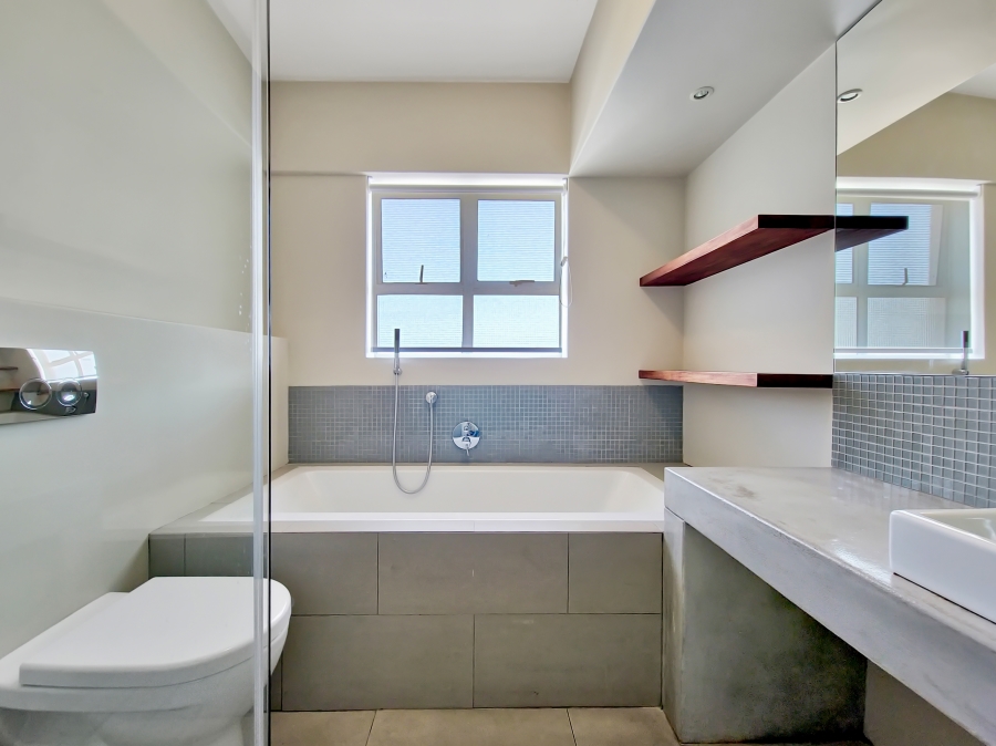 2 Bedroom Property for Sale in Sea Point Western Cape